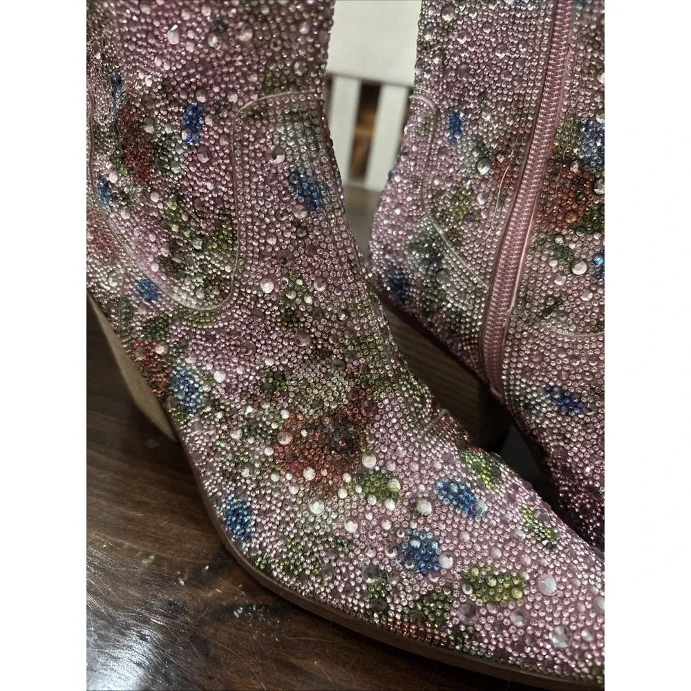 Betsey Johnson gorgeous boots